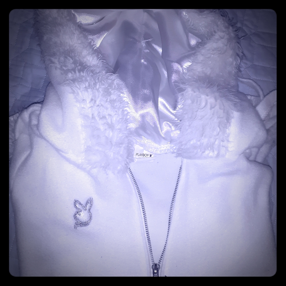 White Playboy Sleep mini